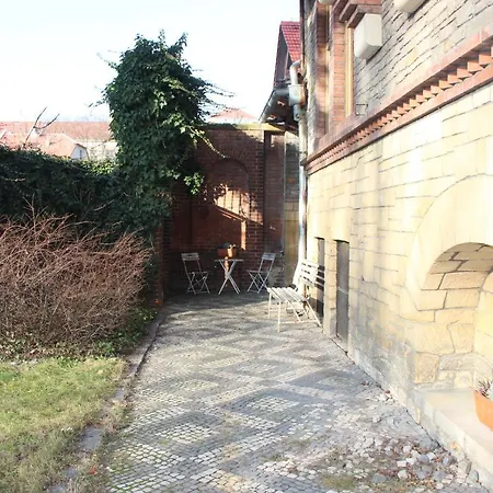 Vila Kourimka Vila Arch.fanty Подебрады