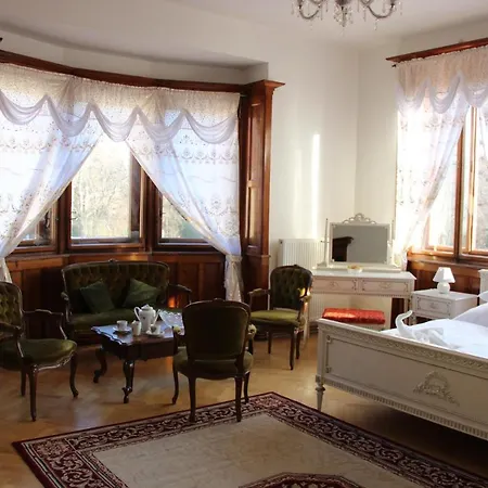 Vila Kourimka Vila Arch.fanty * Подебрады