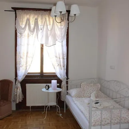 Гостевой дом Vila Kourimka Vila Arch.fanty